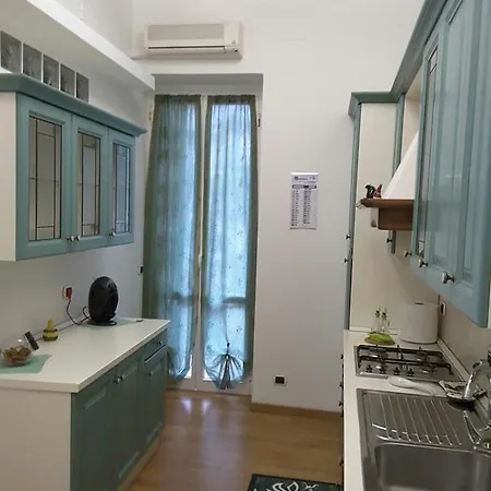 Little Flower Holiday Apartament La Spezia