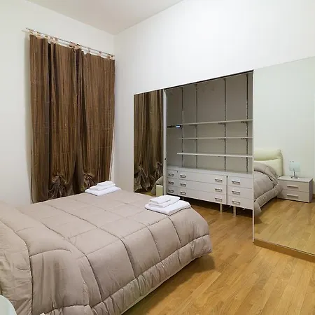 Apartament Little Flower Holiday La Spezia